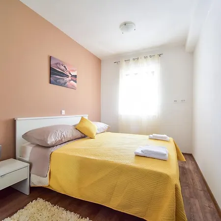 Deluxe Franic Apartmán *