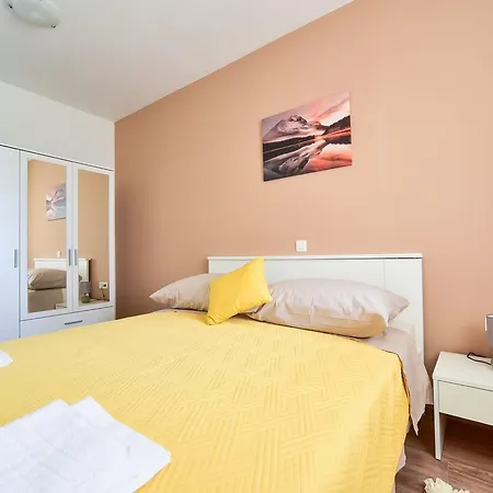 Apartament Deluxe Franic Sukošan