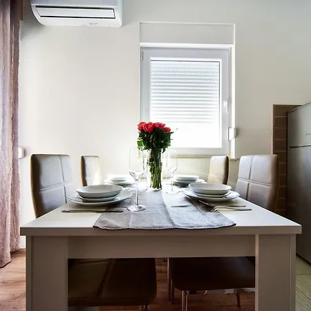 Apartament Deluxe Franic *