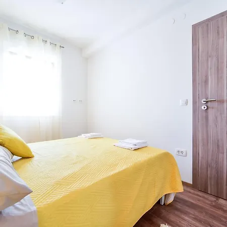 Apartament Deluxe Franic *