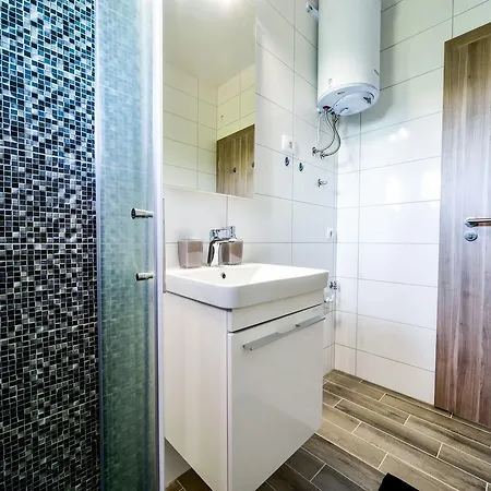 Apartament Deluxe Franic Sukošan