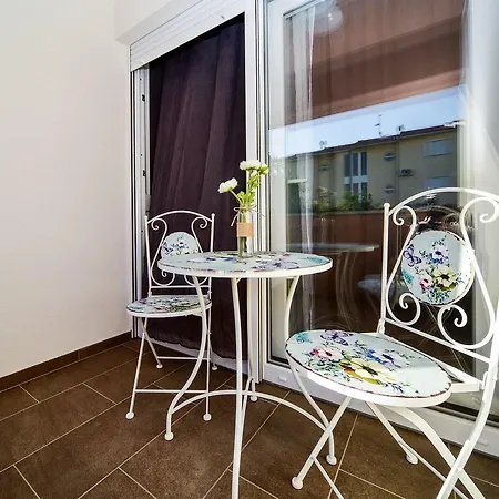 Apartament Deluxe Franic Sukošan