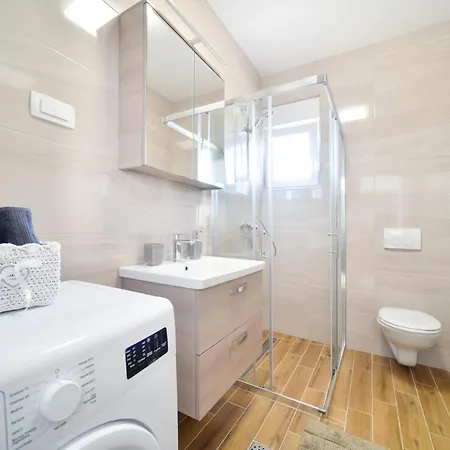 Deluxe Franic Apartament Sukošan