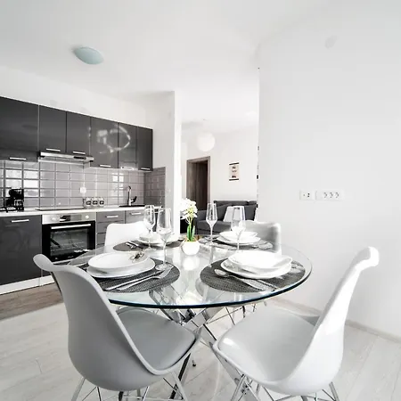 Deluxe Franic Apartament *