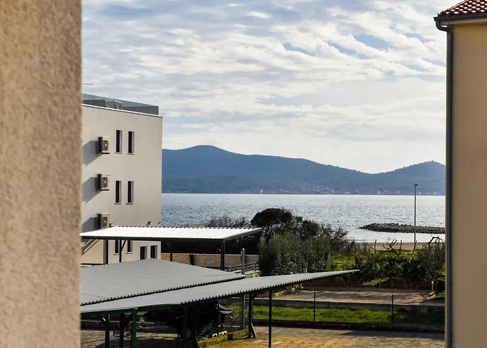 Apartament Deluxe Franic Sukošan